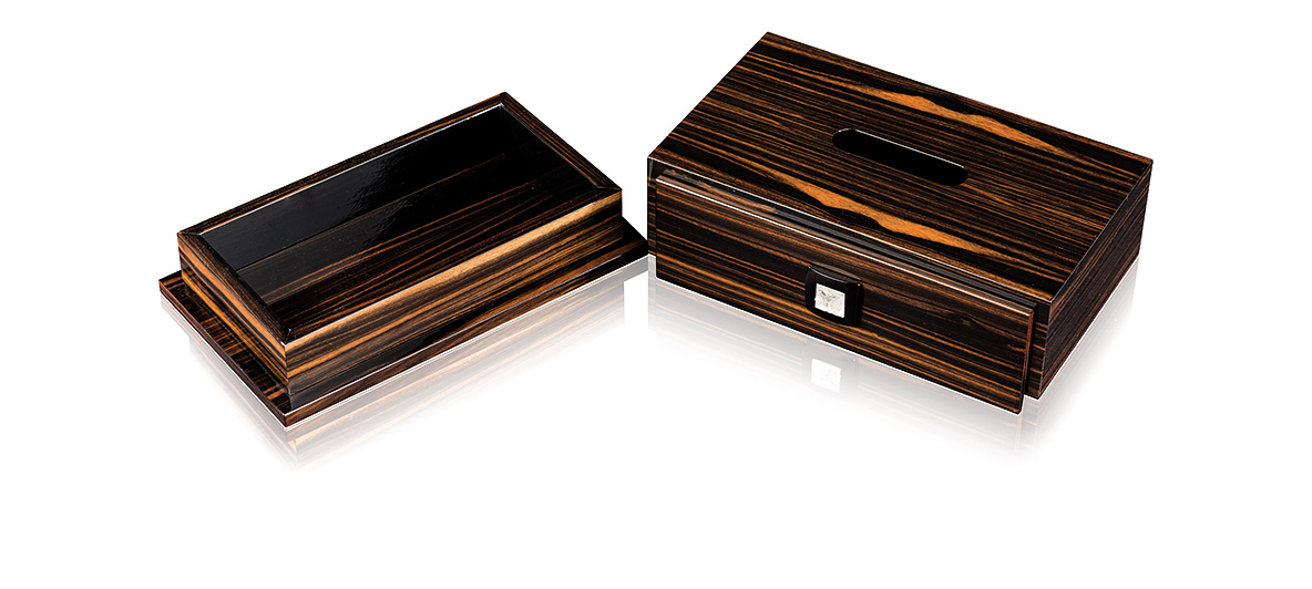 Masque de femme tissue box in numbered edition, natural ebony with clear crystal - Lalique