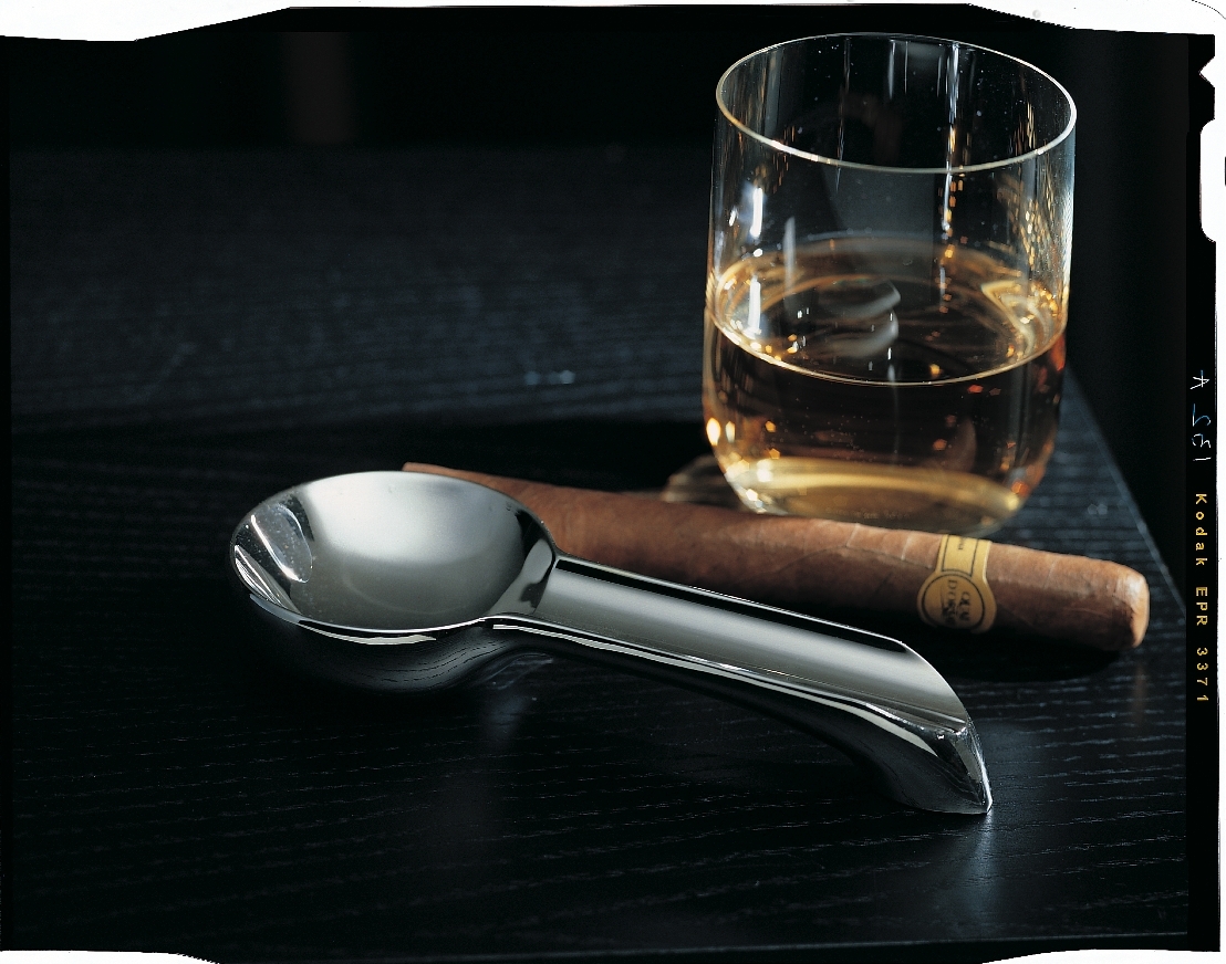 Cigar ashtray in gift box